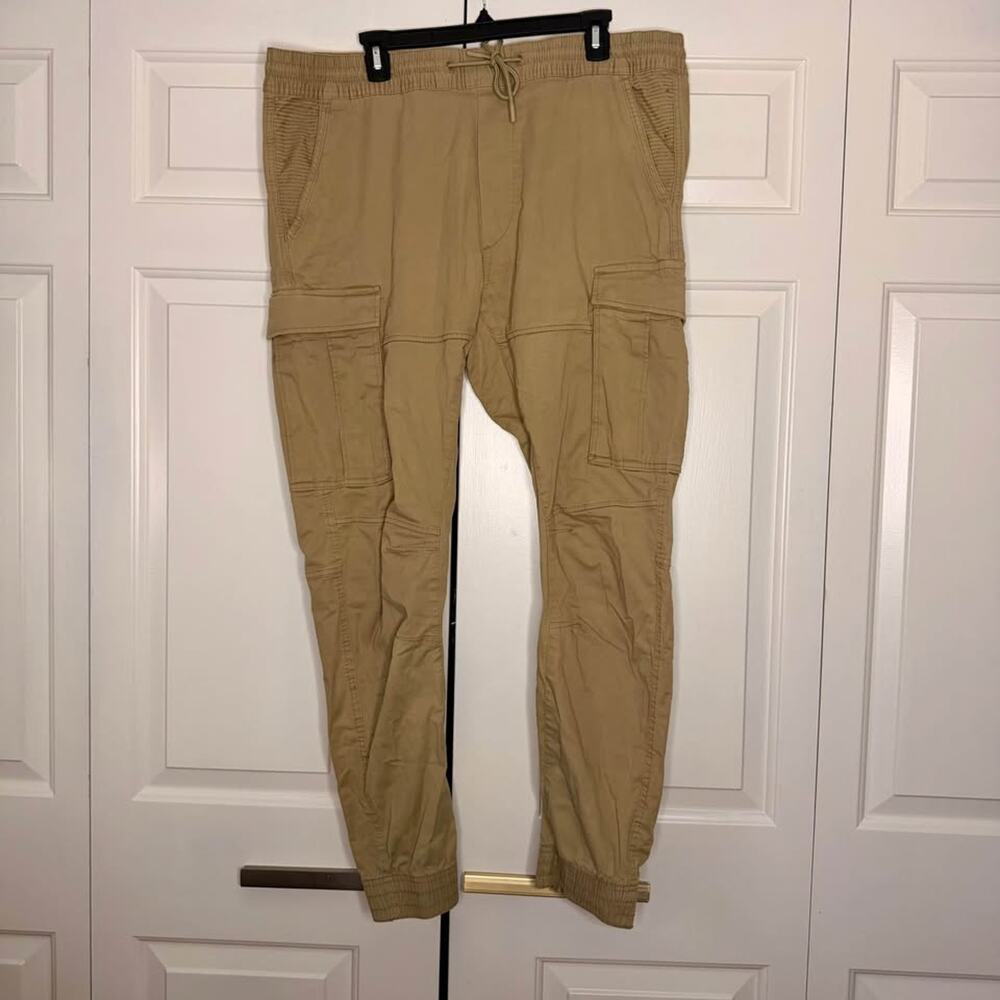 H&M Men’s Tan Cargo Jogger Pants Size Large